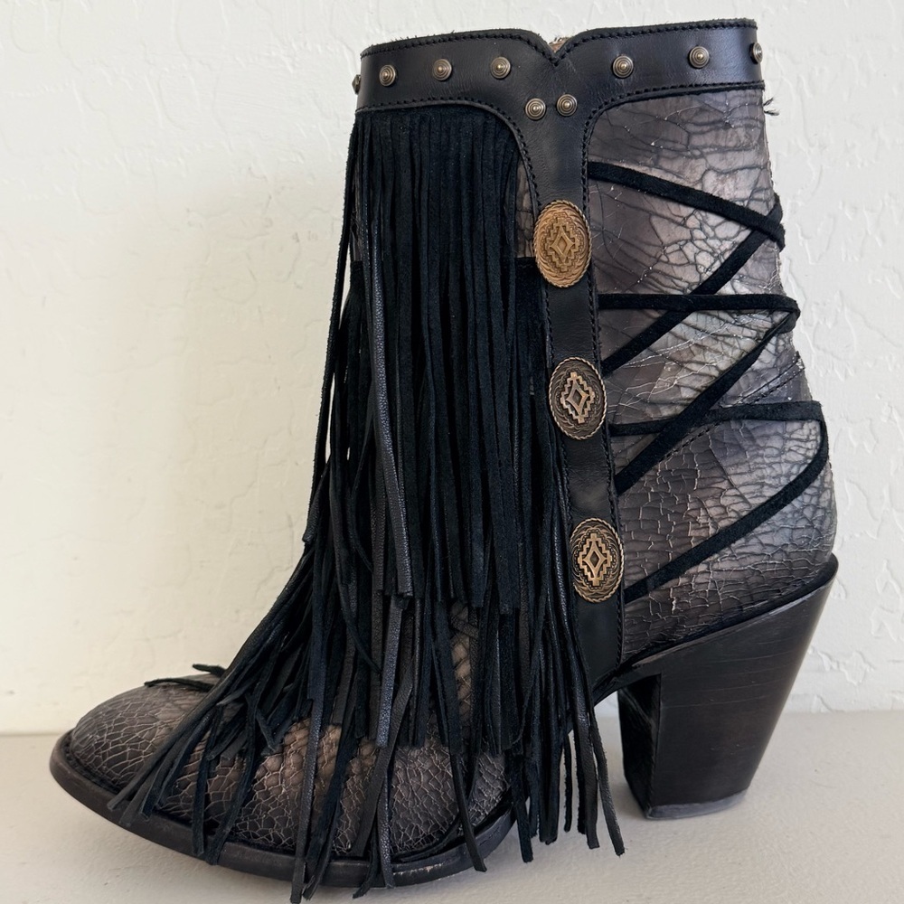 NEW CORRAL Black Silver Fringe Heeled Studded Conch Almond Toe Booties Size 9M